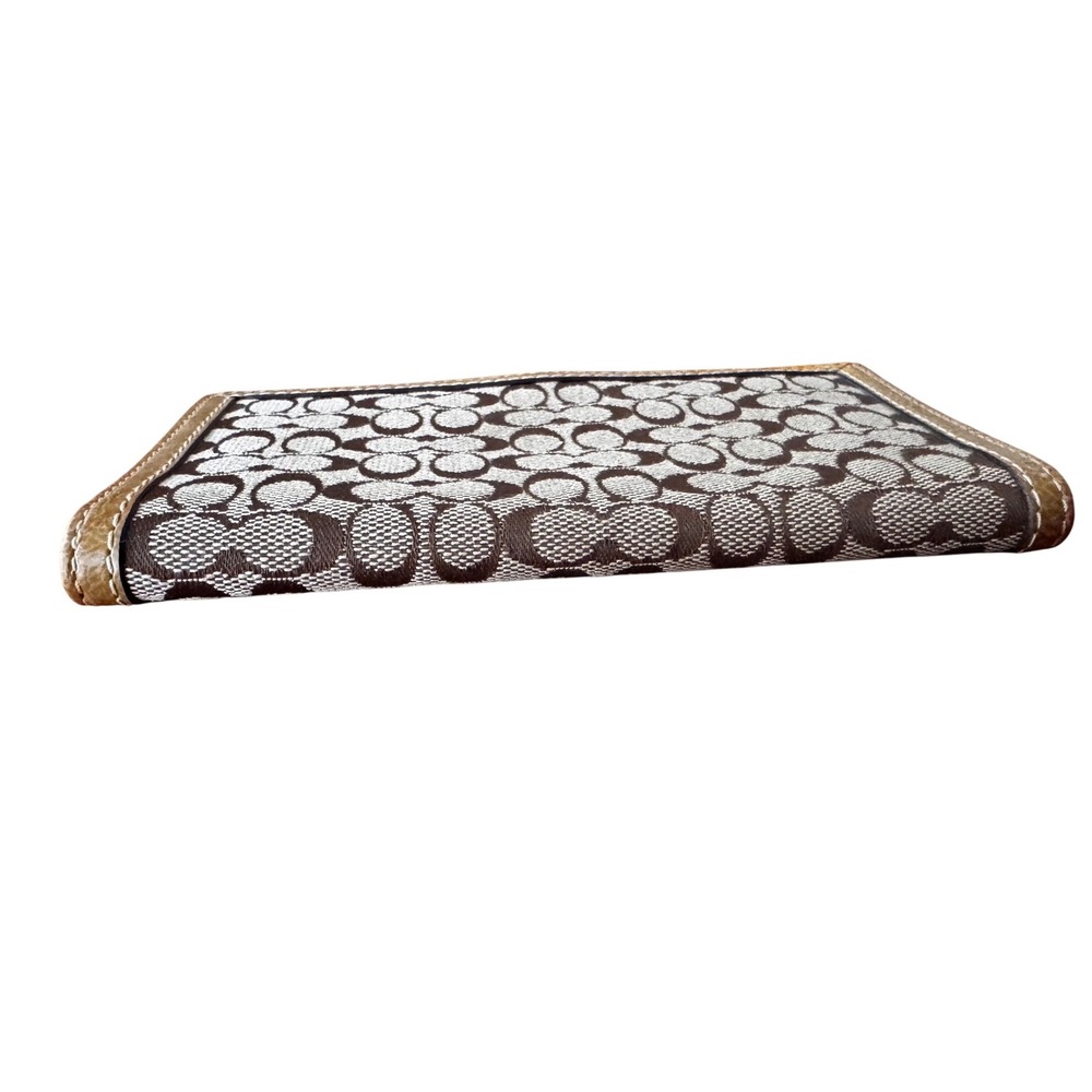 Coach Brown Signature C Jacquard Leather Trim Checkbook Cover 6.75x3.75 Prelove - Picture 3 of 9
